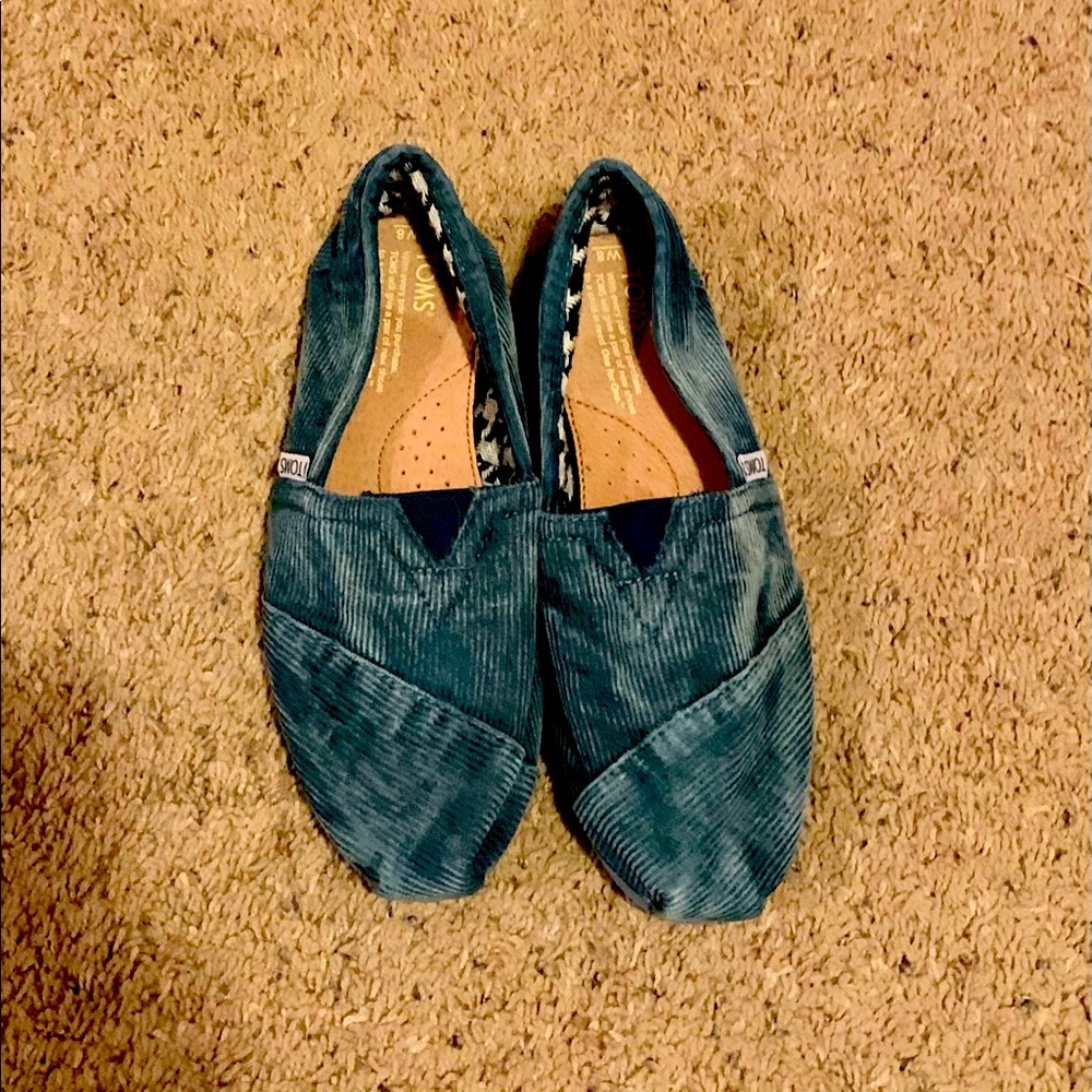 Green corduroy Tom’s sz 8